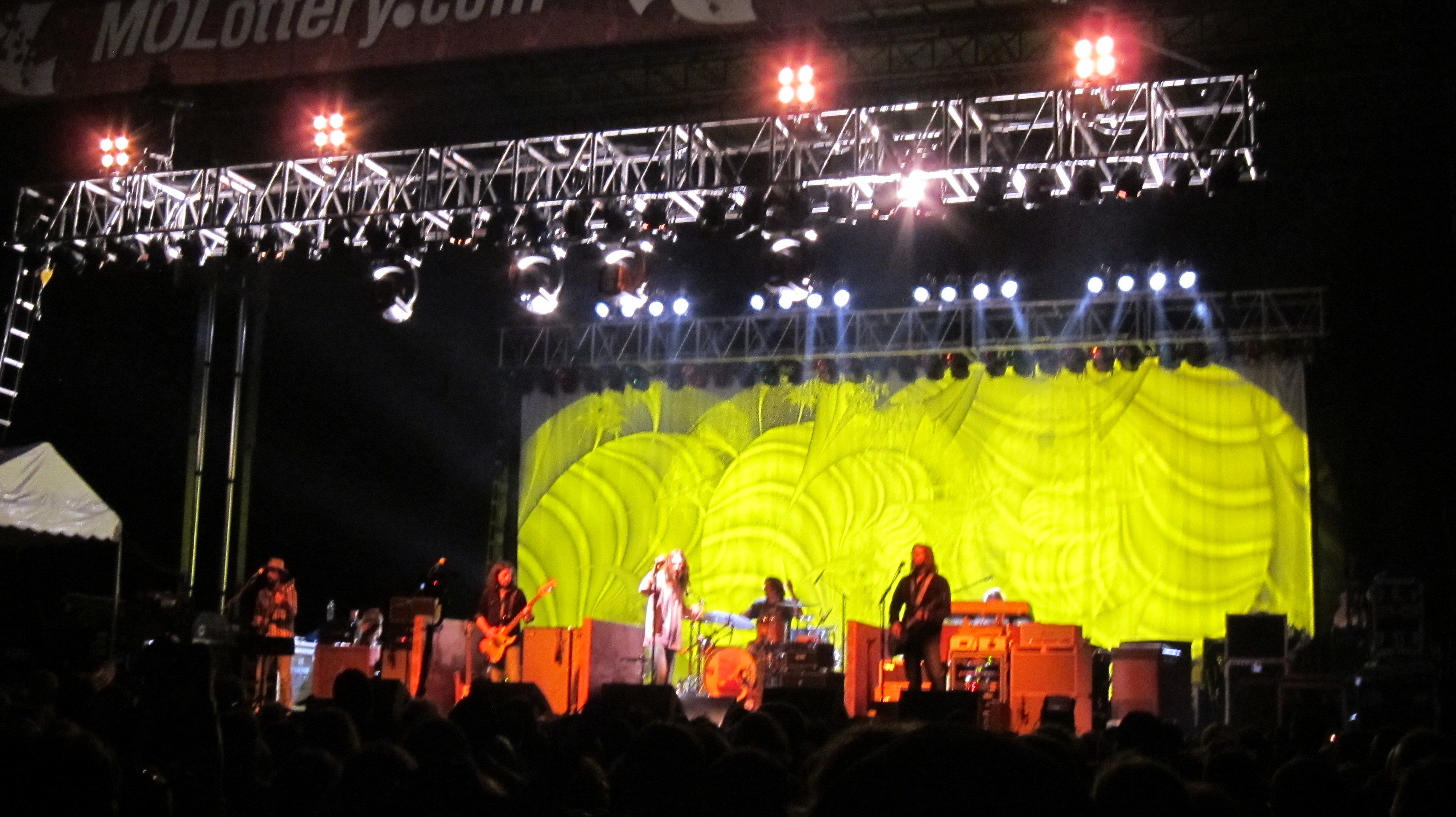 BlackCrowes2013-09-21RootsNBluesFestivalColumbiaMO (11).jpg